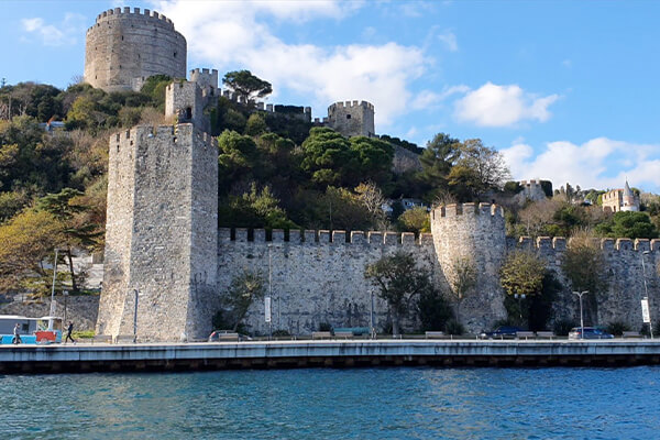 Las dos Fortalezas Otomanas (Rumeli y Anadolu)